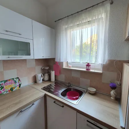 アパート Toni777