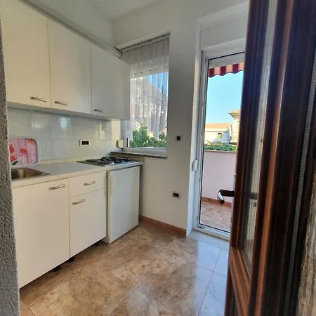 アパート Toni777 ロヴィニ