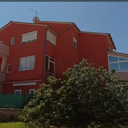 Toni777 アパート ロヴィニ