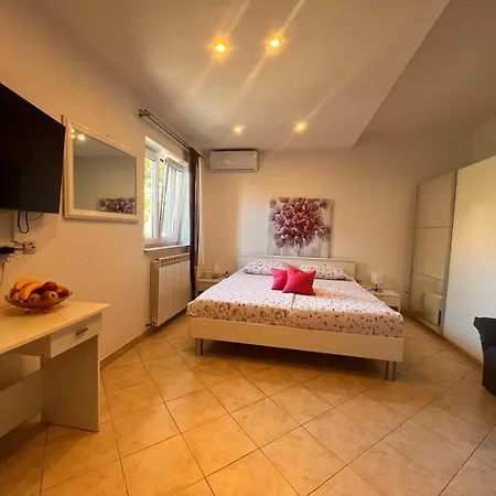 Toni777 アパート ロヴィニ