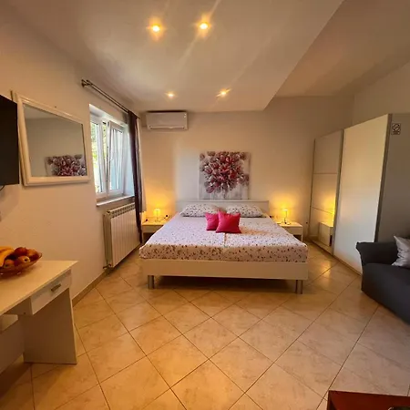 Toni777 Apartment *