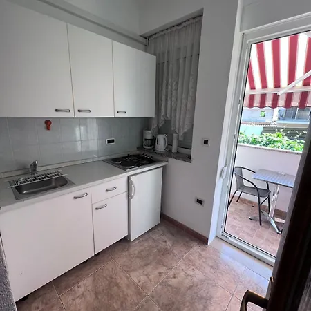 アパート Toni777 *