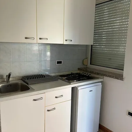 アパート Toni777 ロヴィニ