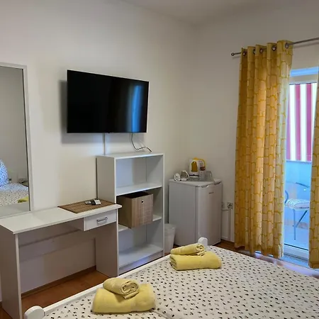 アパート Toni777 *